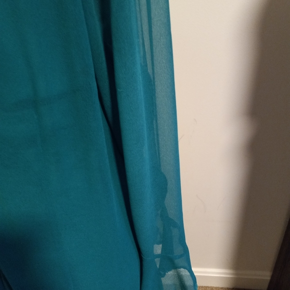 Elegant layered dress - Picture 1 of 8